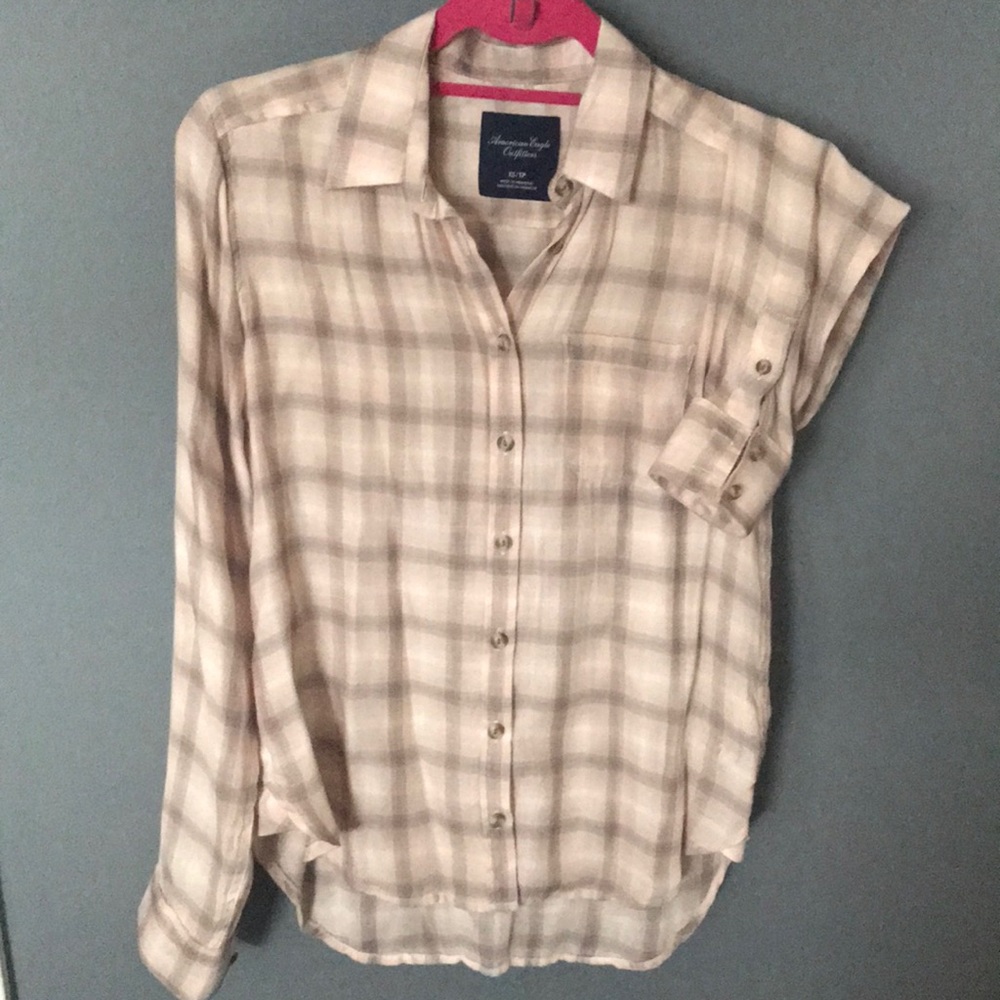 AE Long Sleeve Button Down 💗
